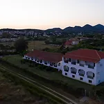 Ilias Апартаменты Метони