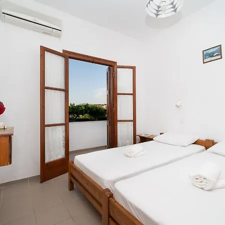 Ilias アパート *